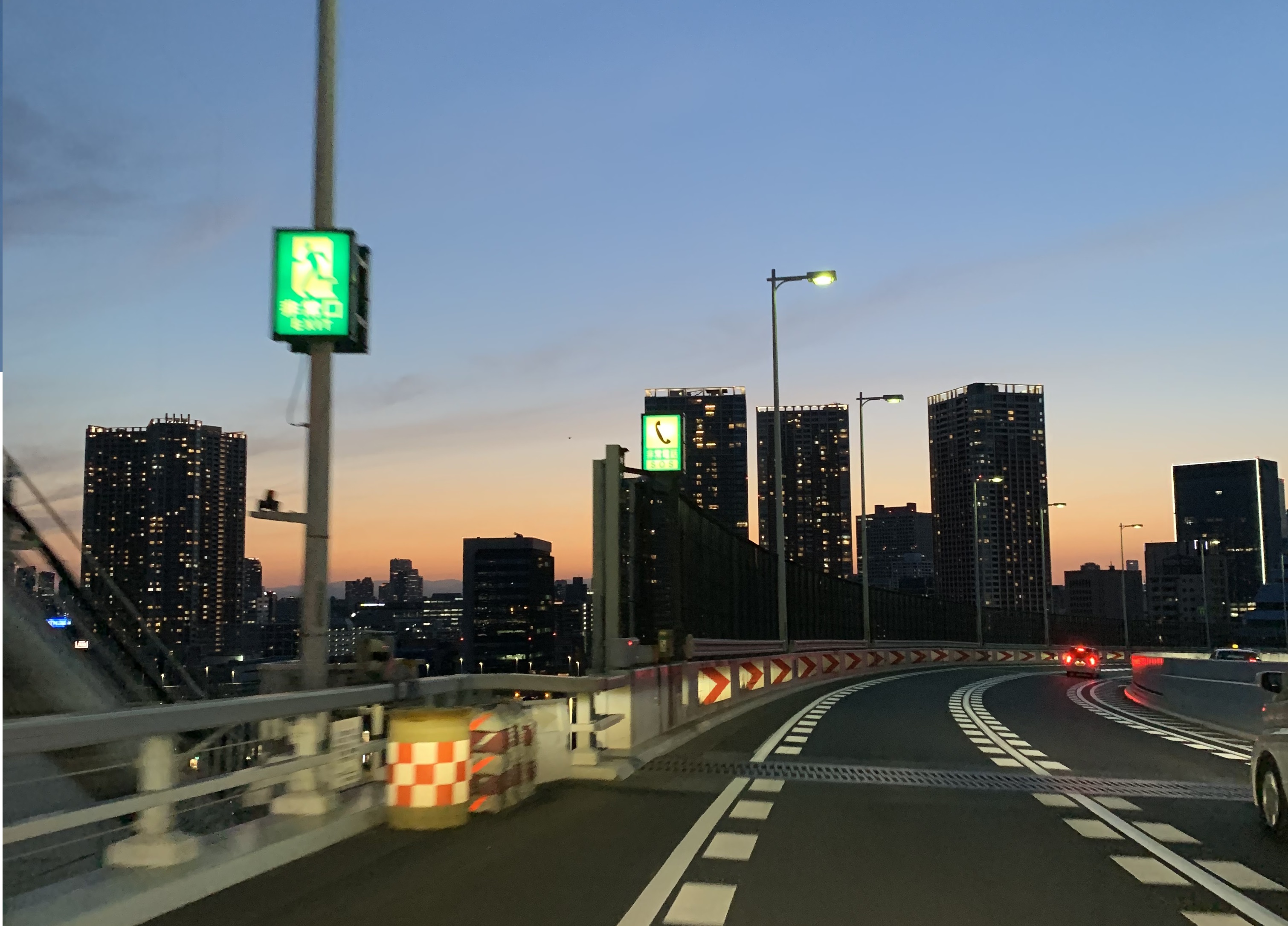 東京って夜明るいね という息子の言葉が胸に突き刺さった