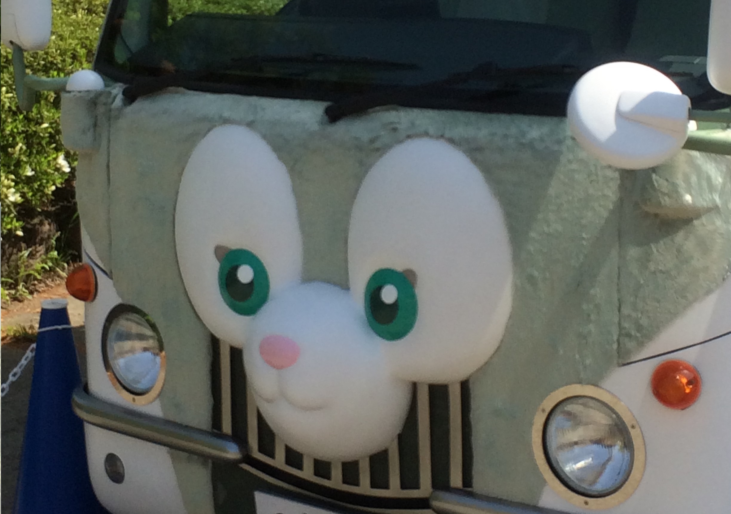 絶版】ダッフィーバス（通常版/35周年）とジェラトーニ ワゴンのトミカ